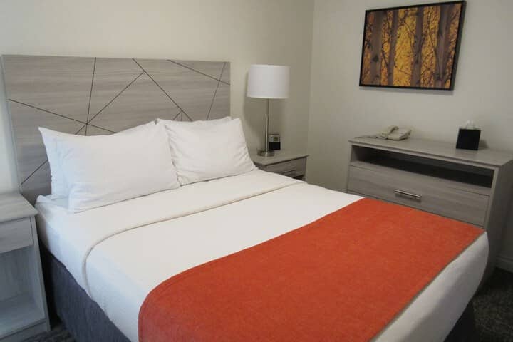 Room 18 of 33